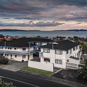 Snells Beach Motel
